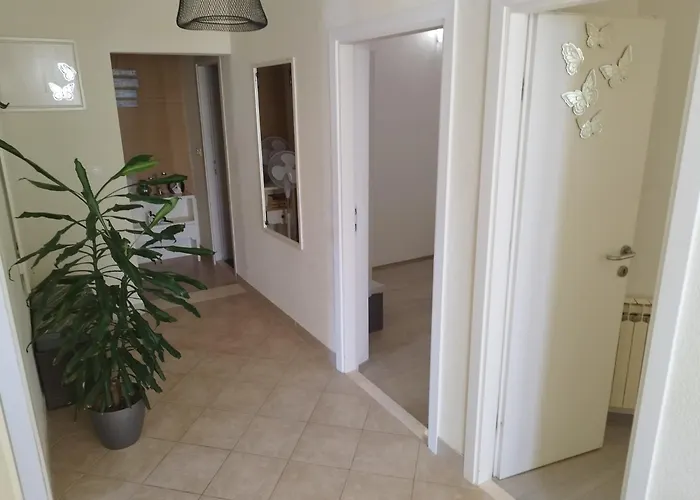 With Parking Space Buici, - 24565 * 杜布罗夫尼克