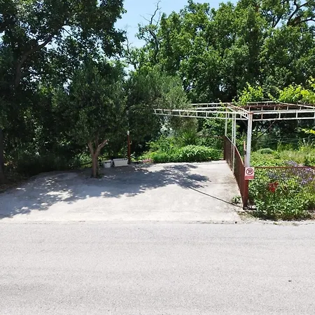 With Parking Space Buici, - 24565 Апартаменты